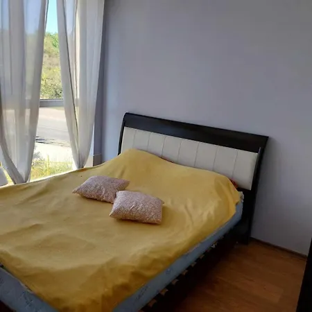 лана 2 Lägenhet